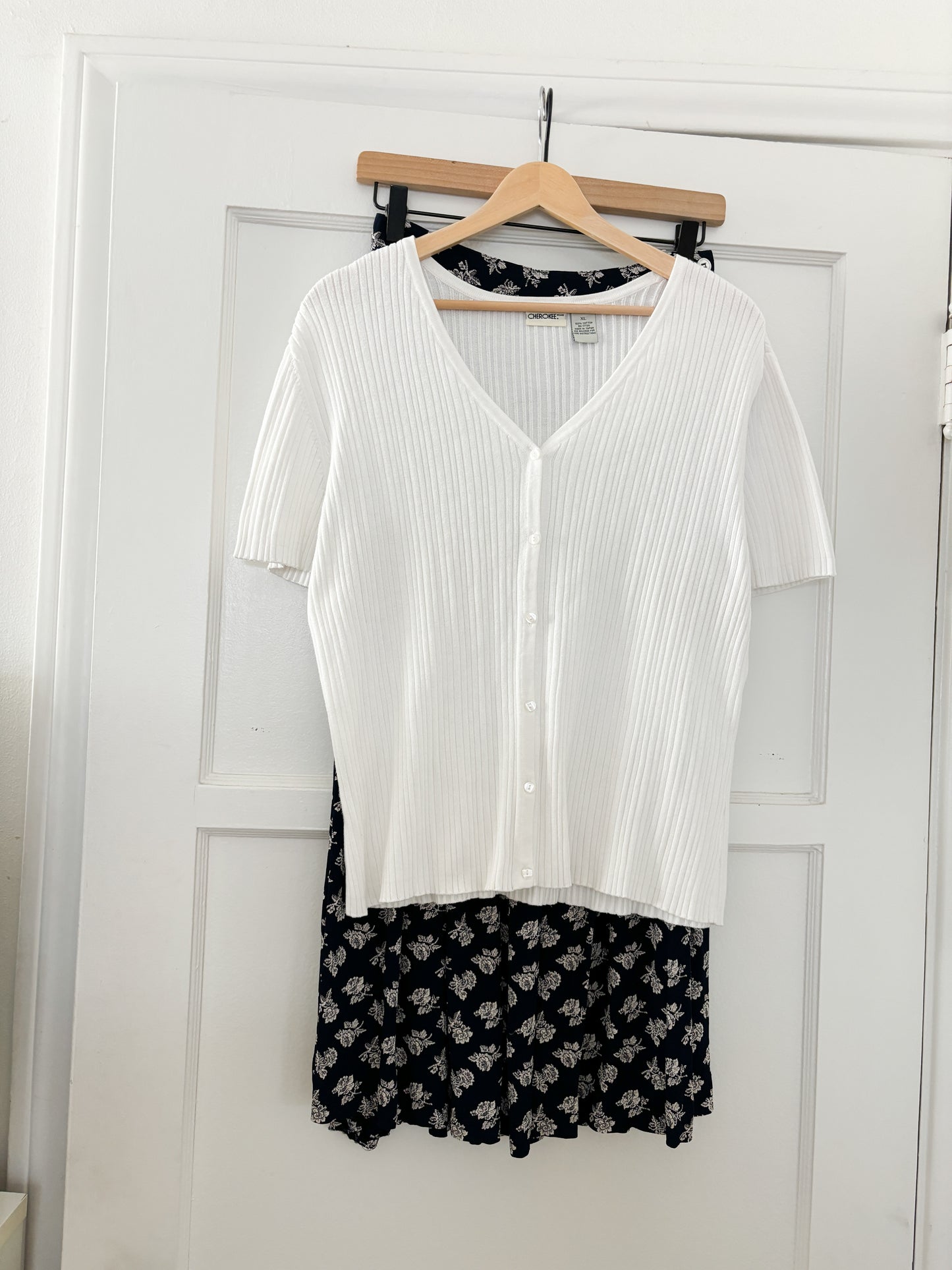 Vintage Ribbed button up top (XL)