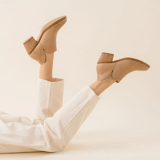 Nisolo Mia Everyday Ankle Bootie (8)