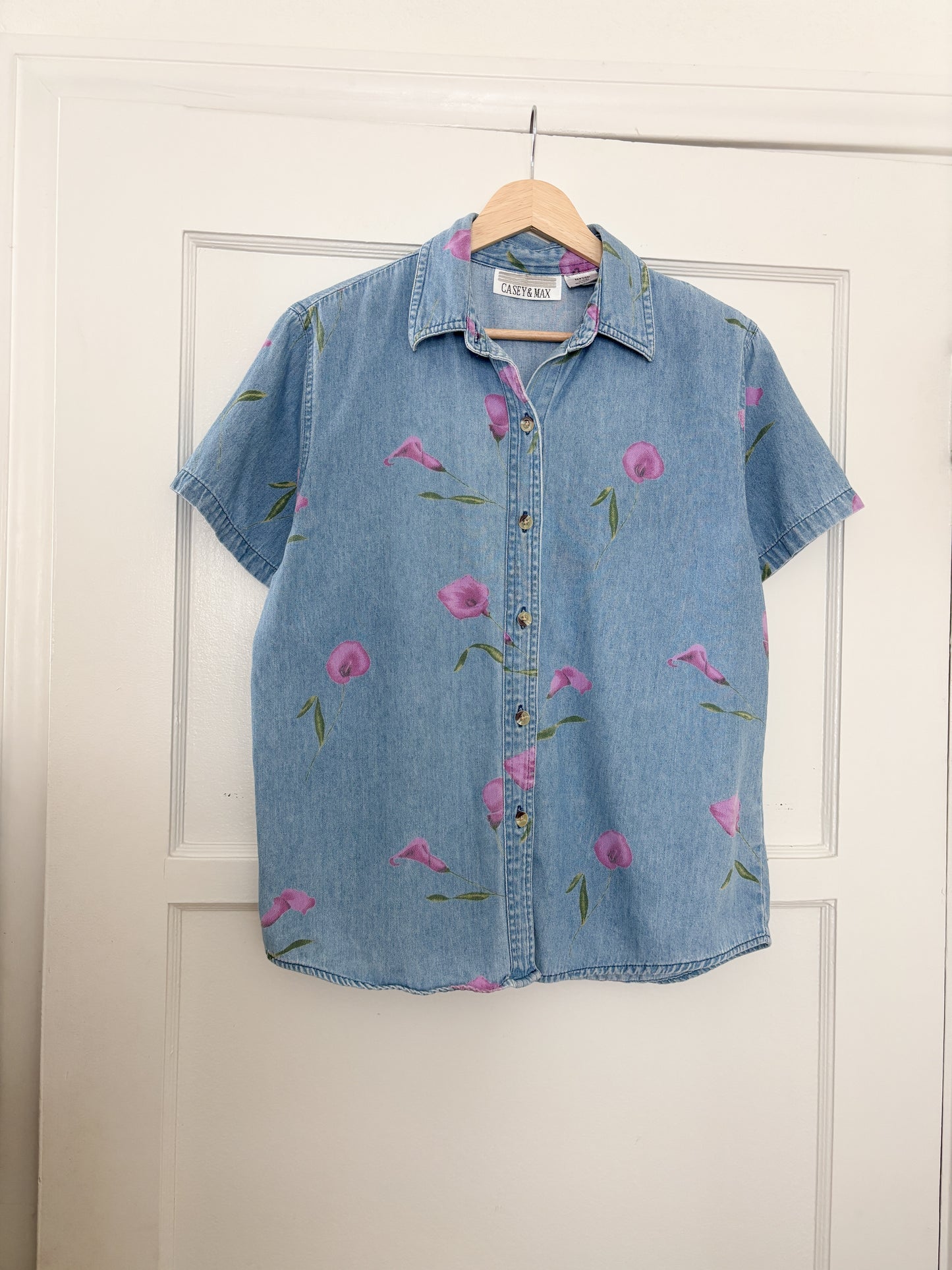 Vintage Denim Floral Button Up (M)