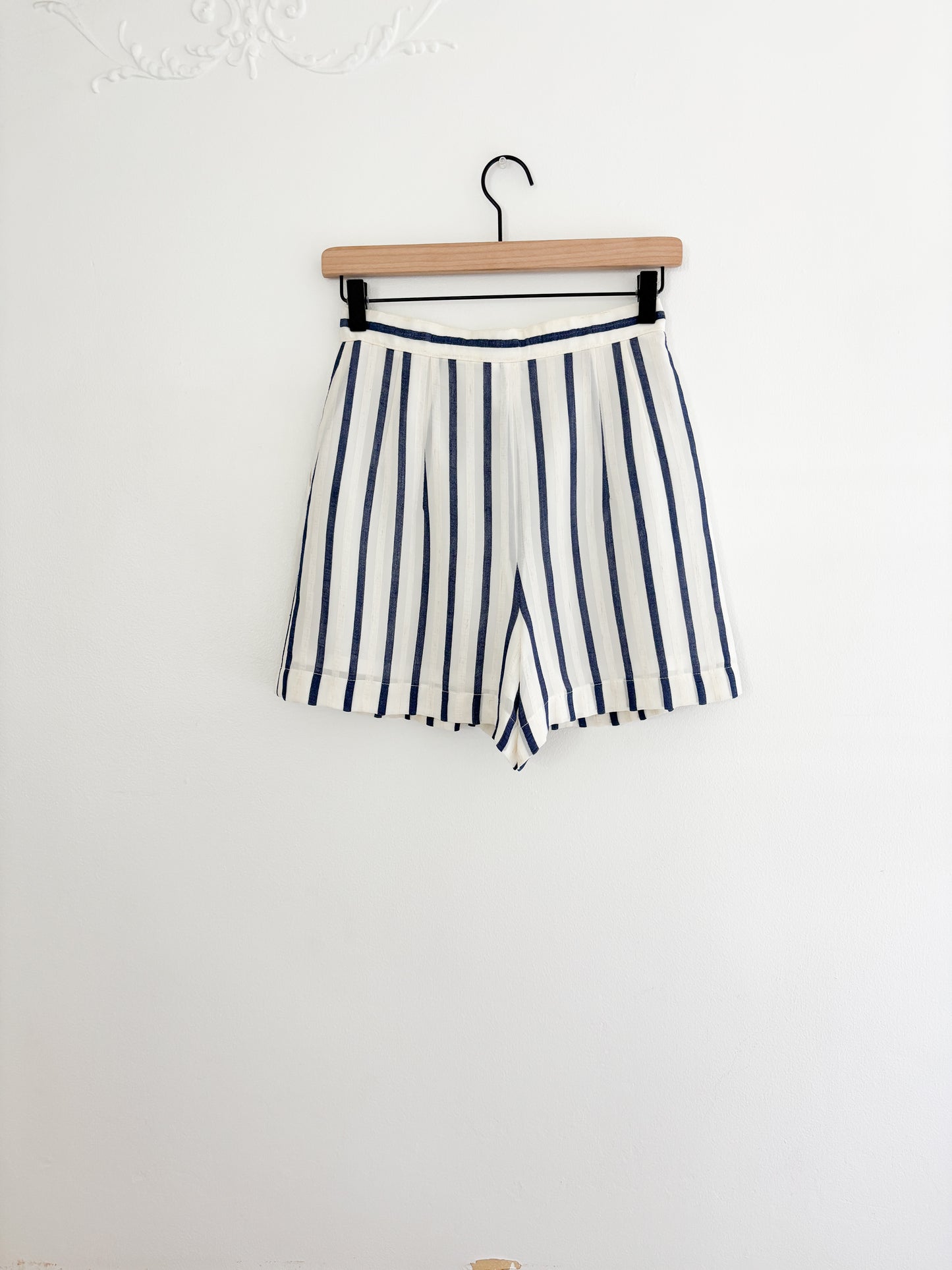 Vintage Striped Flowy Shorts (24/25”)