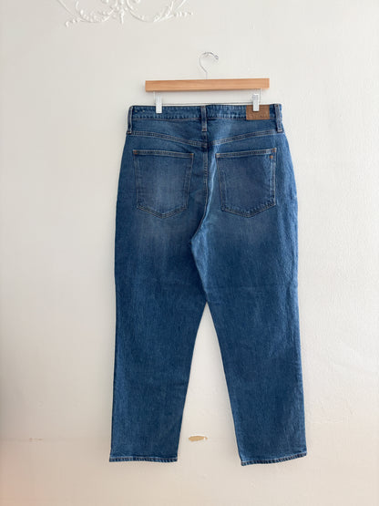 NWOT Madewell Curvy Perfect Vintage Straight Jeans (32)