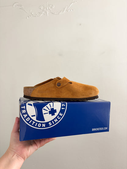 NWT Birkenstock Boston Suede Clogs
