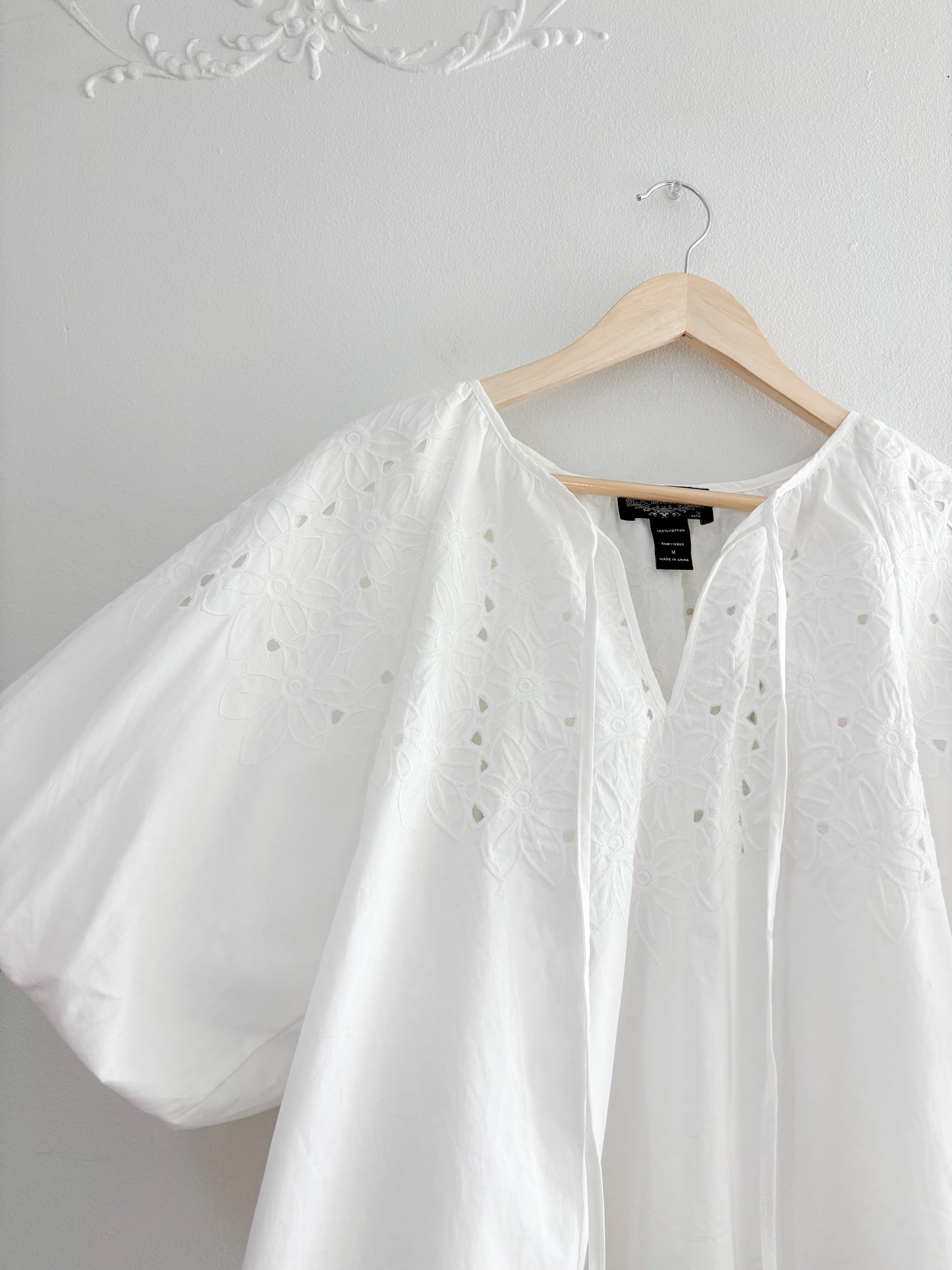 White Floral Puff Sleeve Blouse (M)