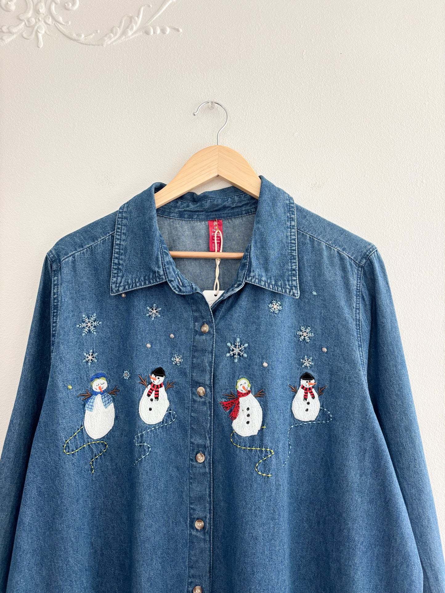 Snowman Chambray Button Up (XXL)
