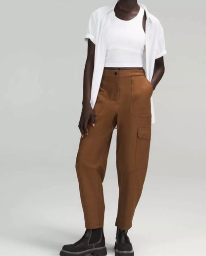 LuluLemon Cargo Pocket Pants (27)