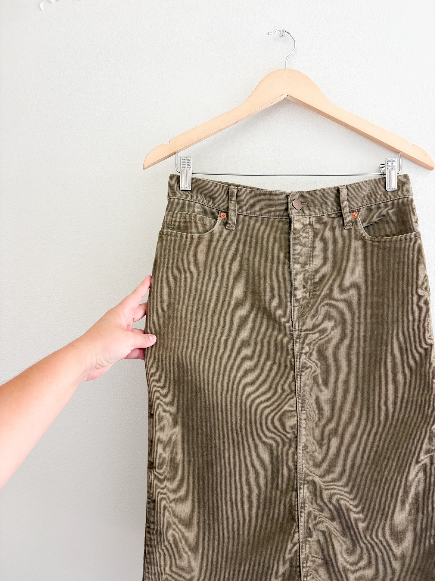 Corduroy Midi Skirt (28”)