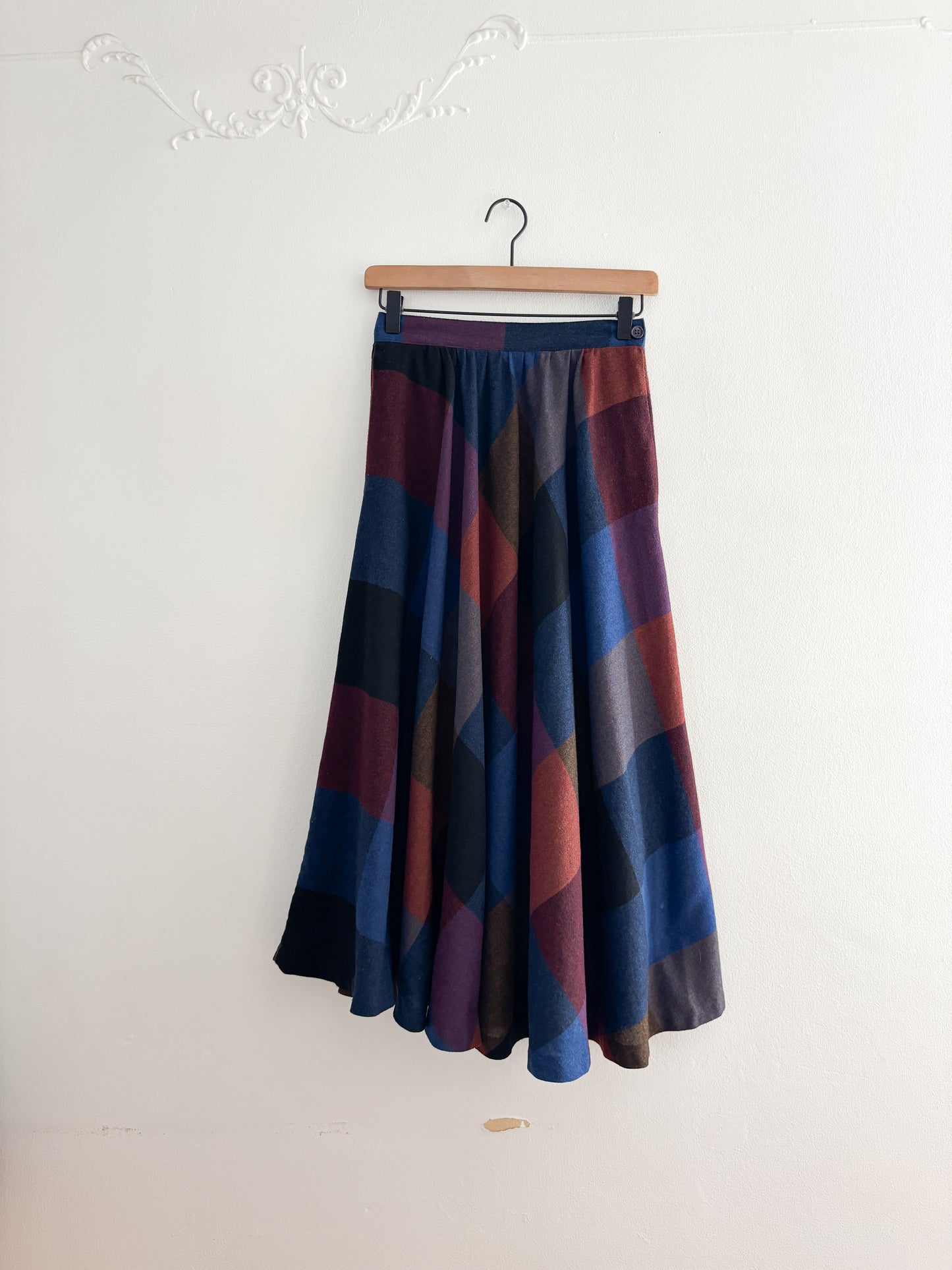 Vintage Patterned Skirt (24”)