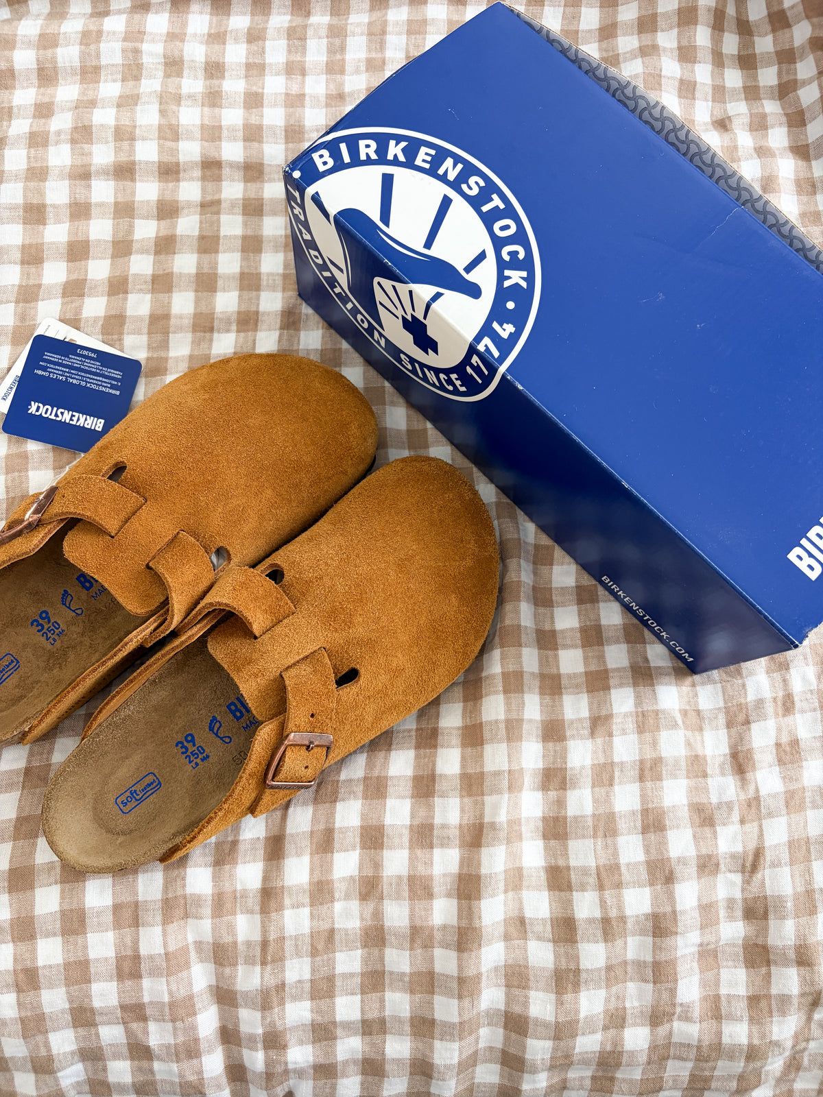NWT Birkenstock Boston Suede Clogs