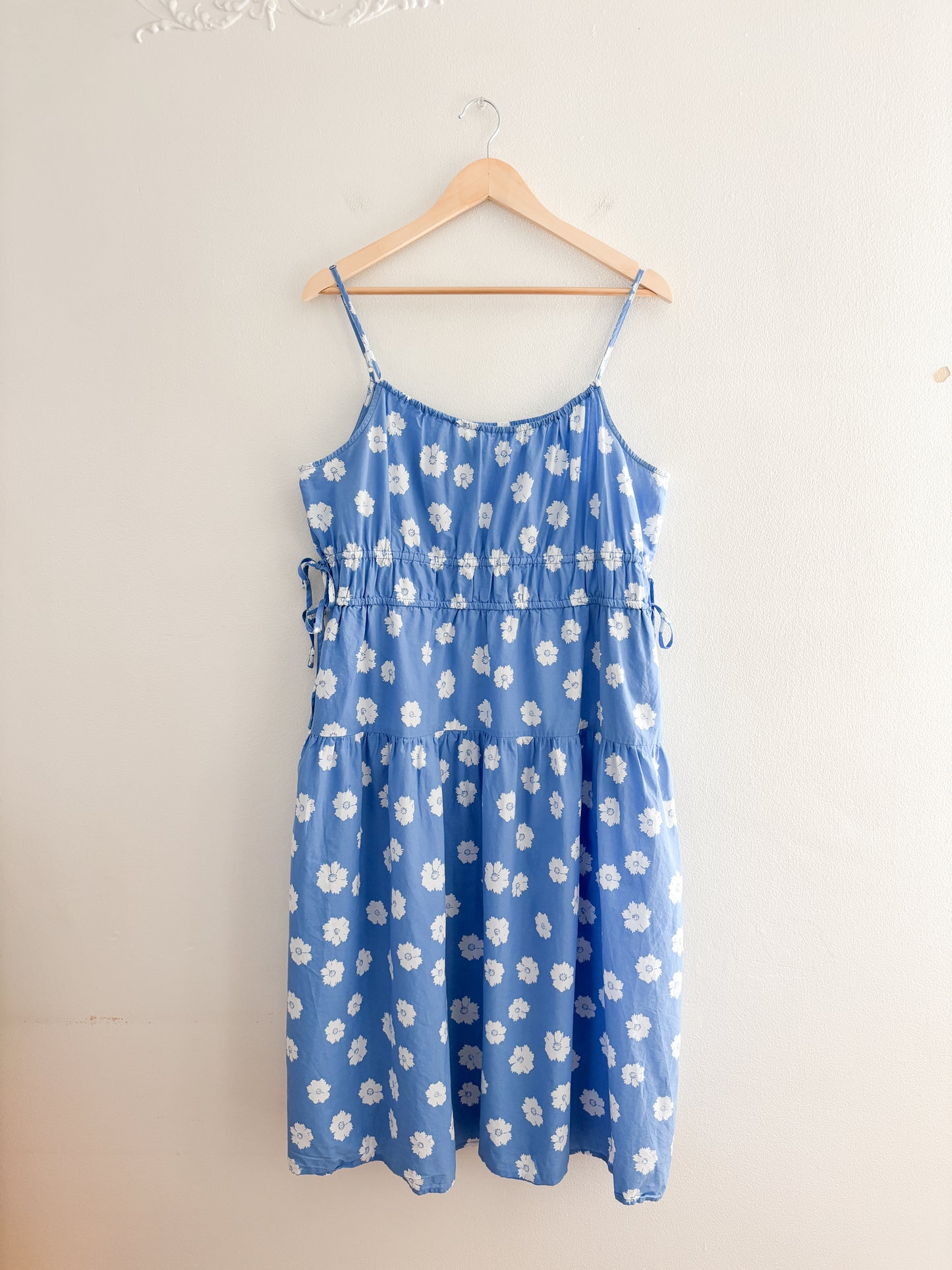 UT Floral Dress (XL)