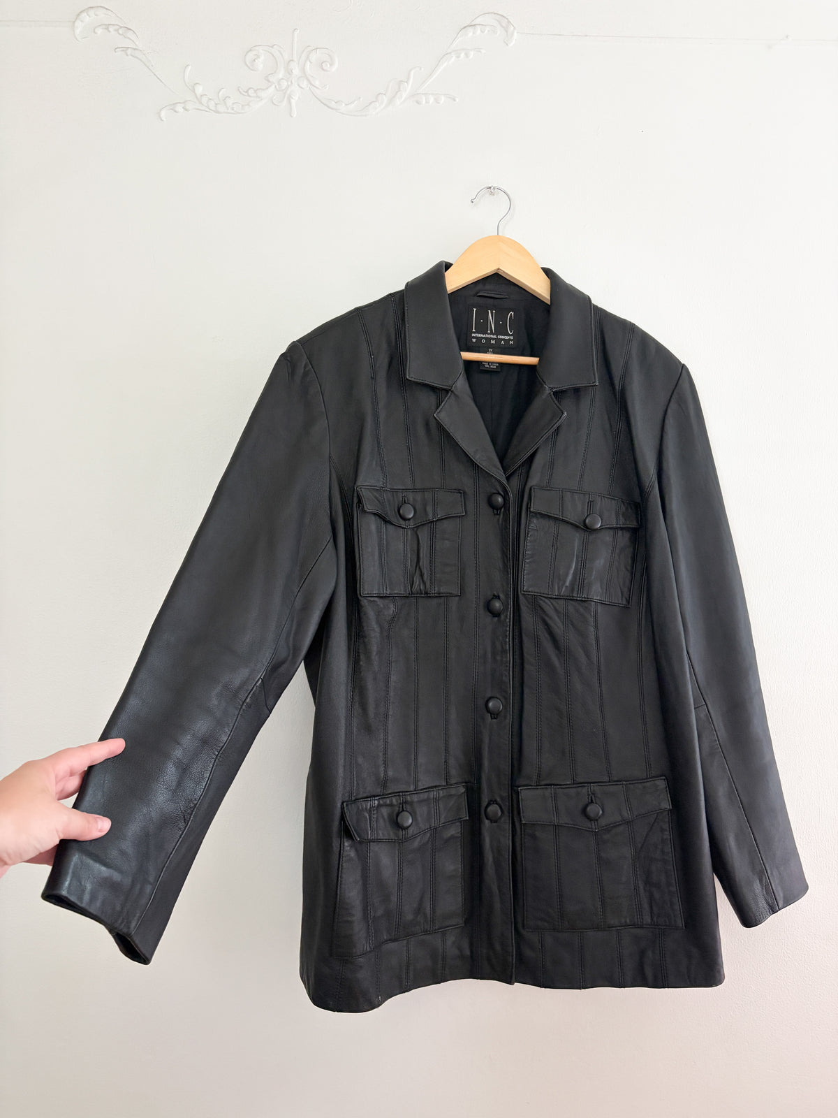 Vintage Black Leather Jacket (XXL)