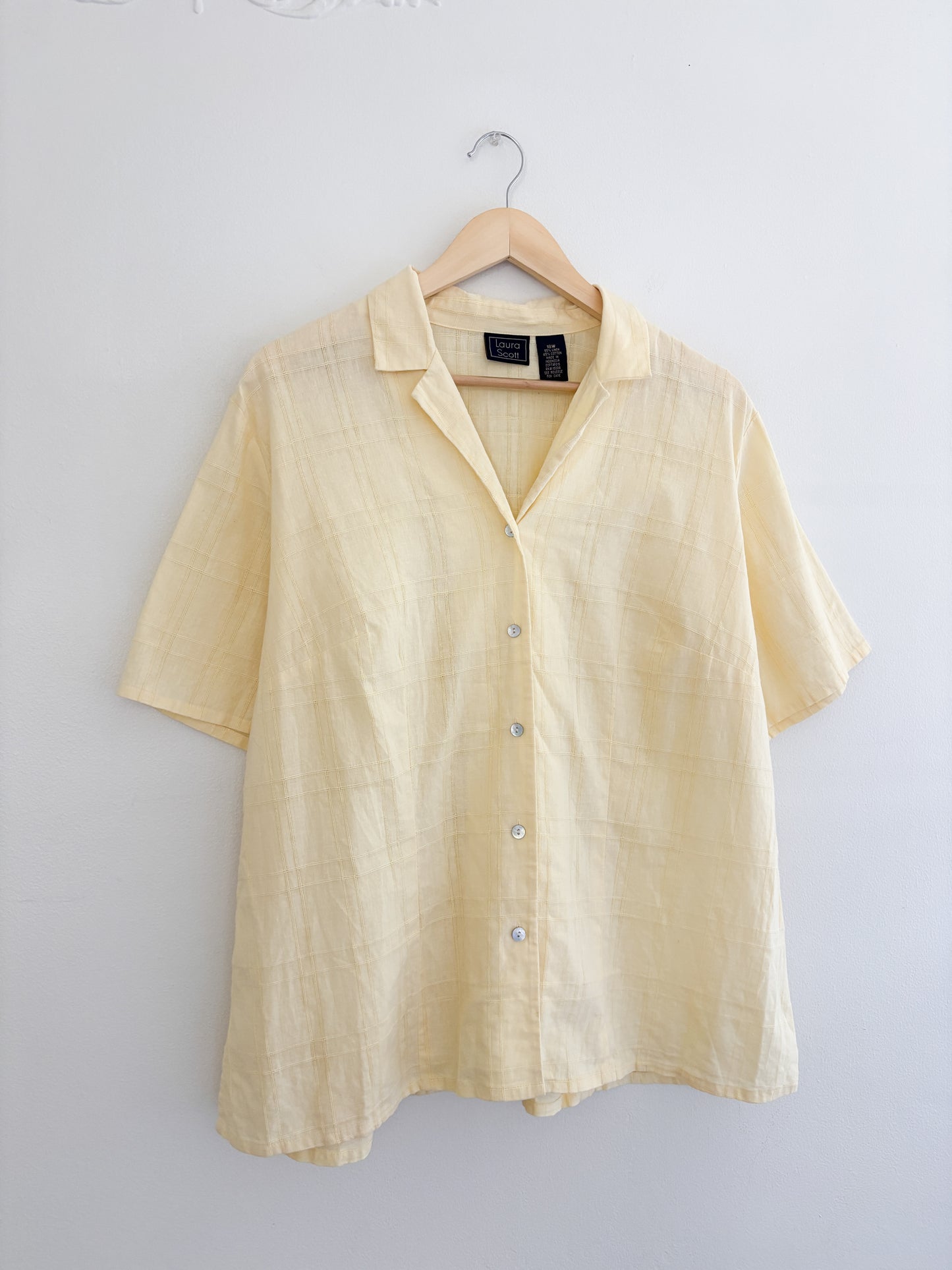 Vintage Butter Yellow Button Up (XXL)