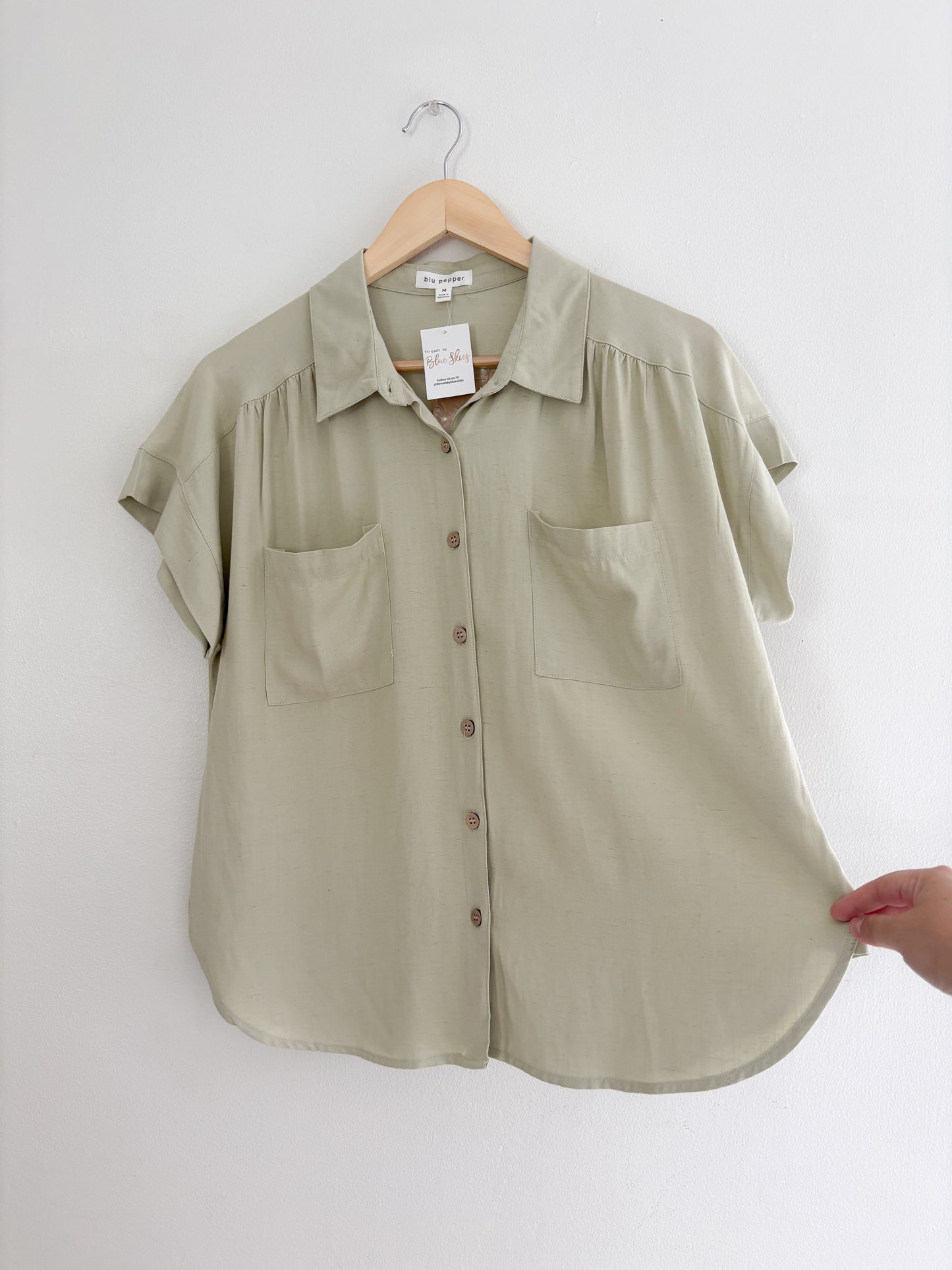 NWT Blu Pepper Sage Button Up (M)