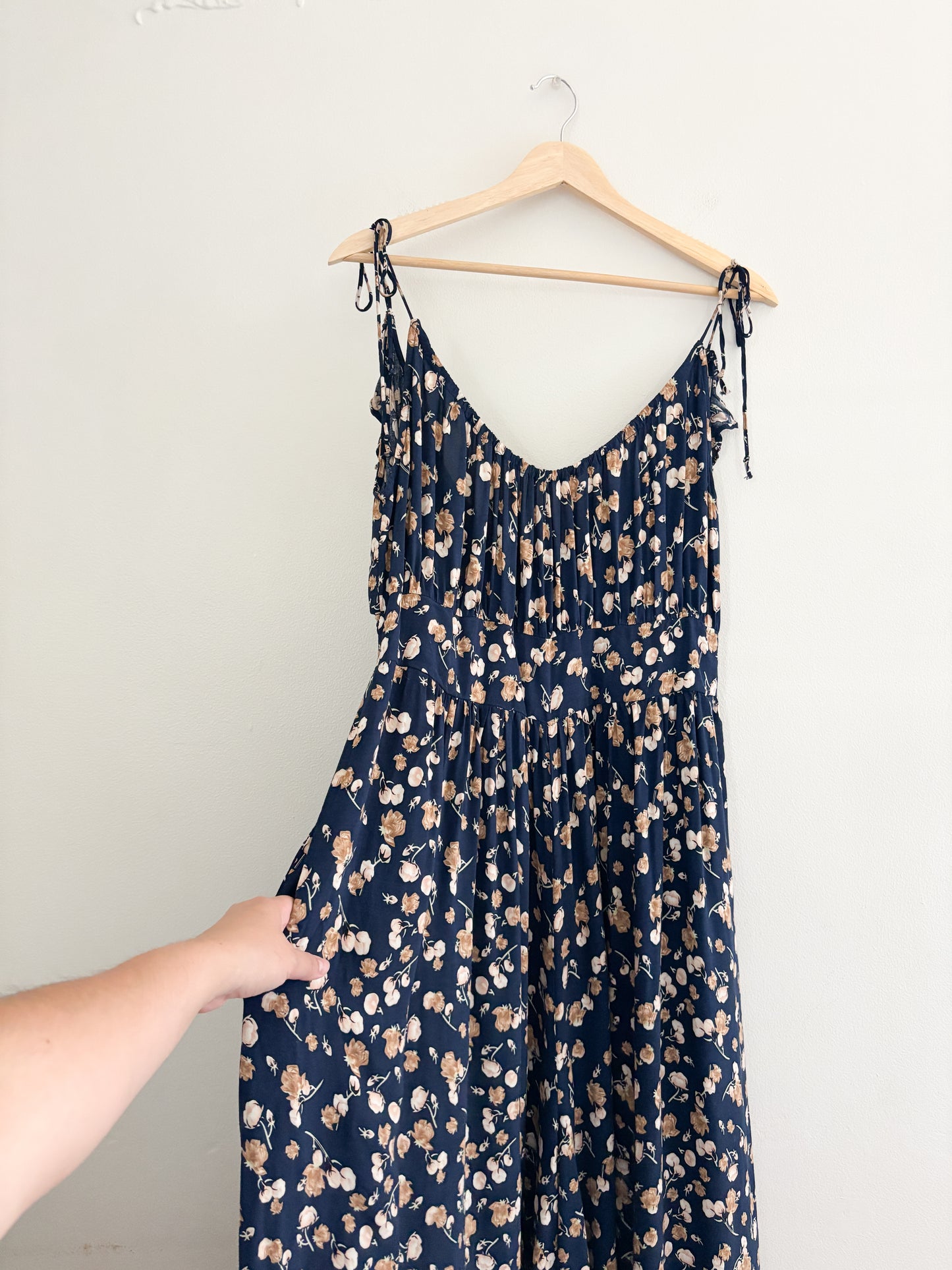 Natural Life floral jumpsuit (XL)