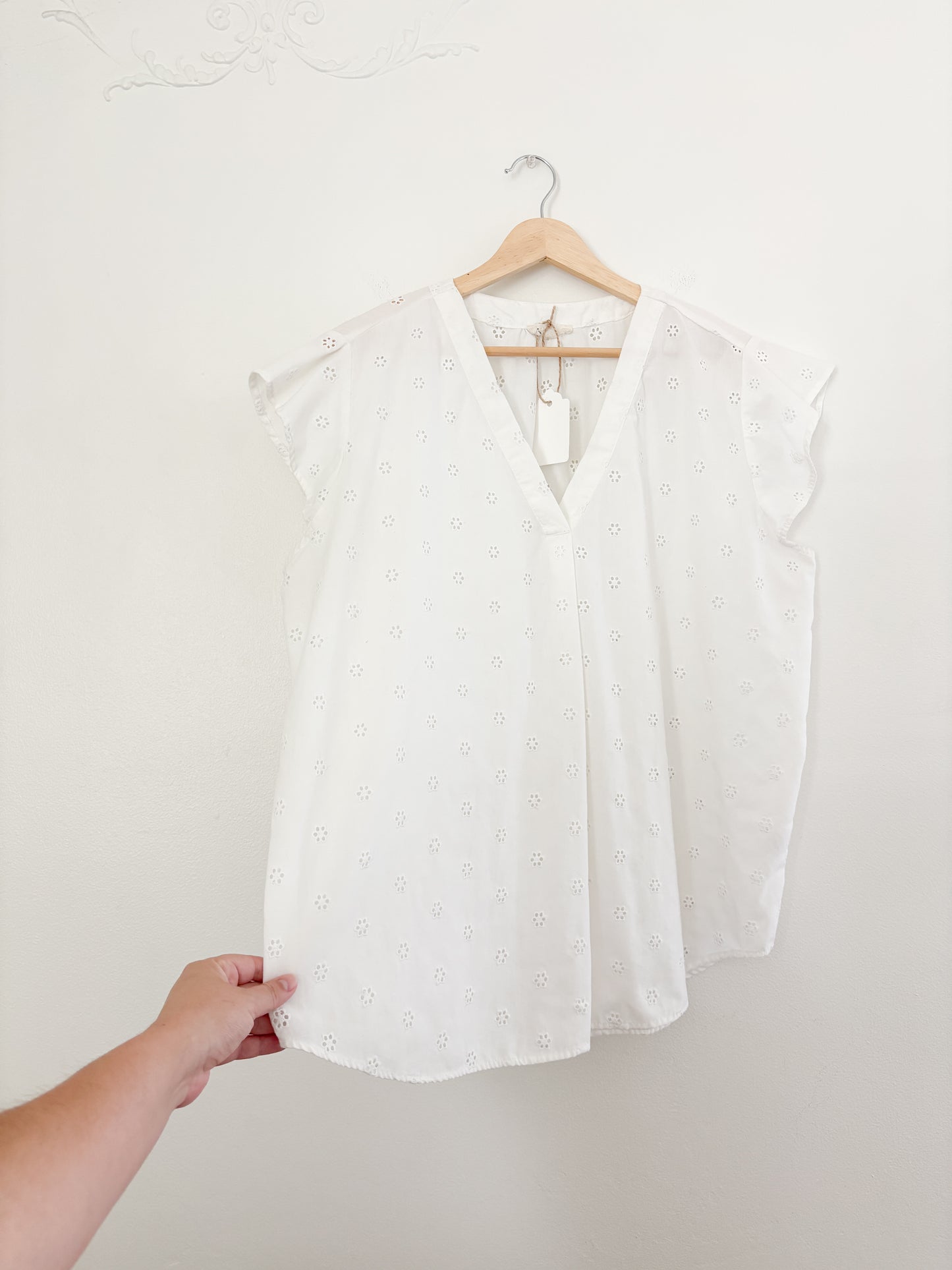 White Ruffle Eyelet blouse (L)