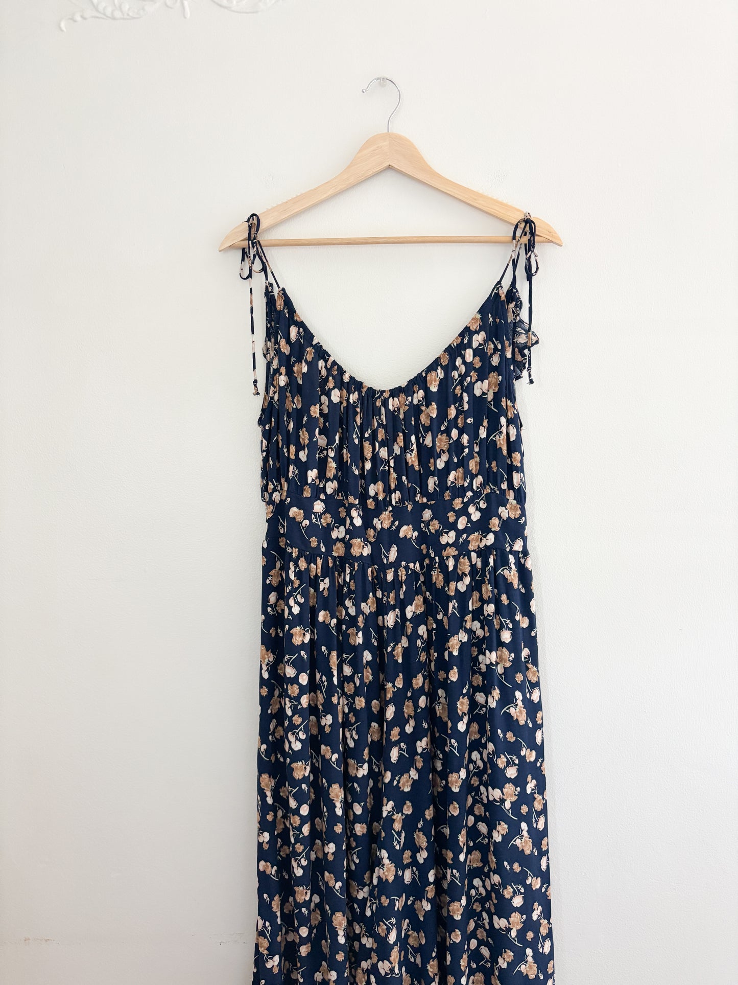 Natural Life floral jumpsuit (XL)