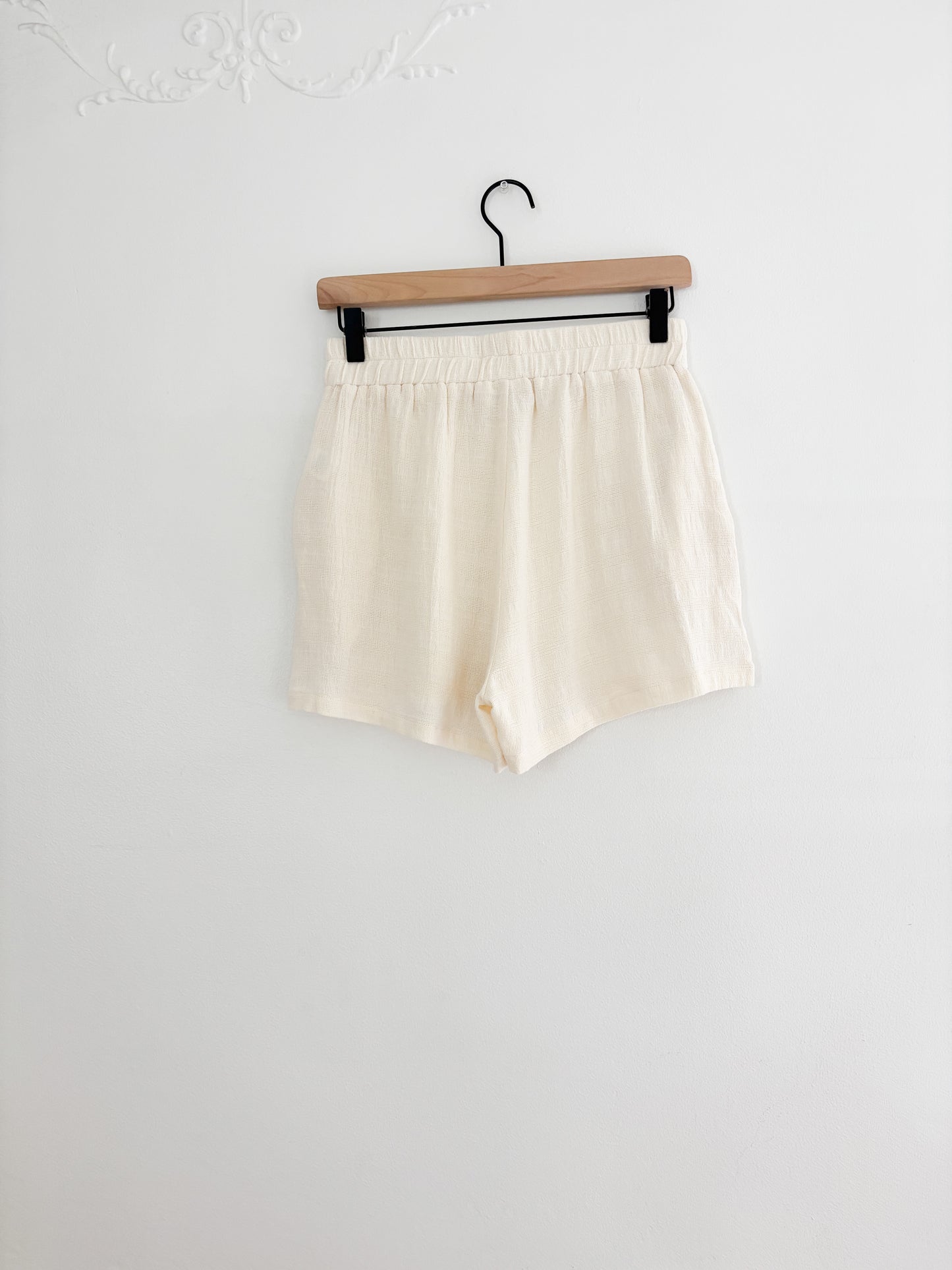 Beige Botany Easy Shorts (M)