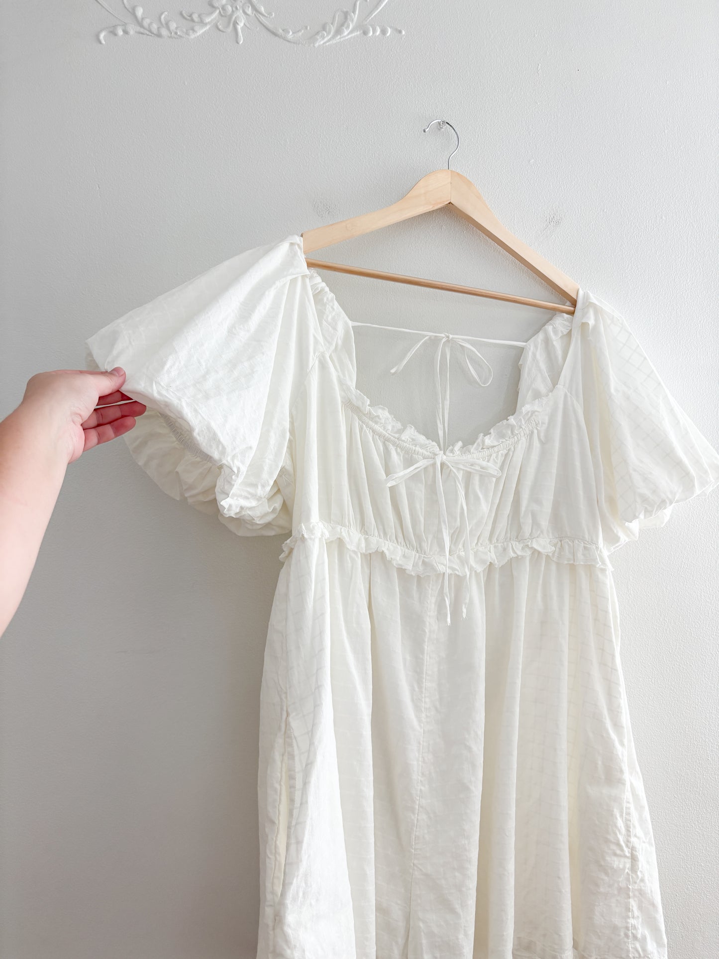 NWOT Pilcro Puff Sleeve Baby Doll Romper (XL)