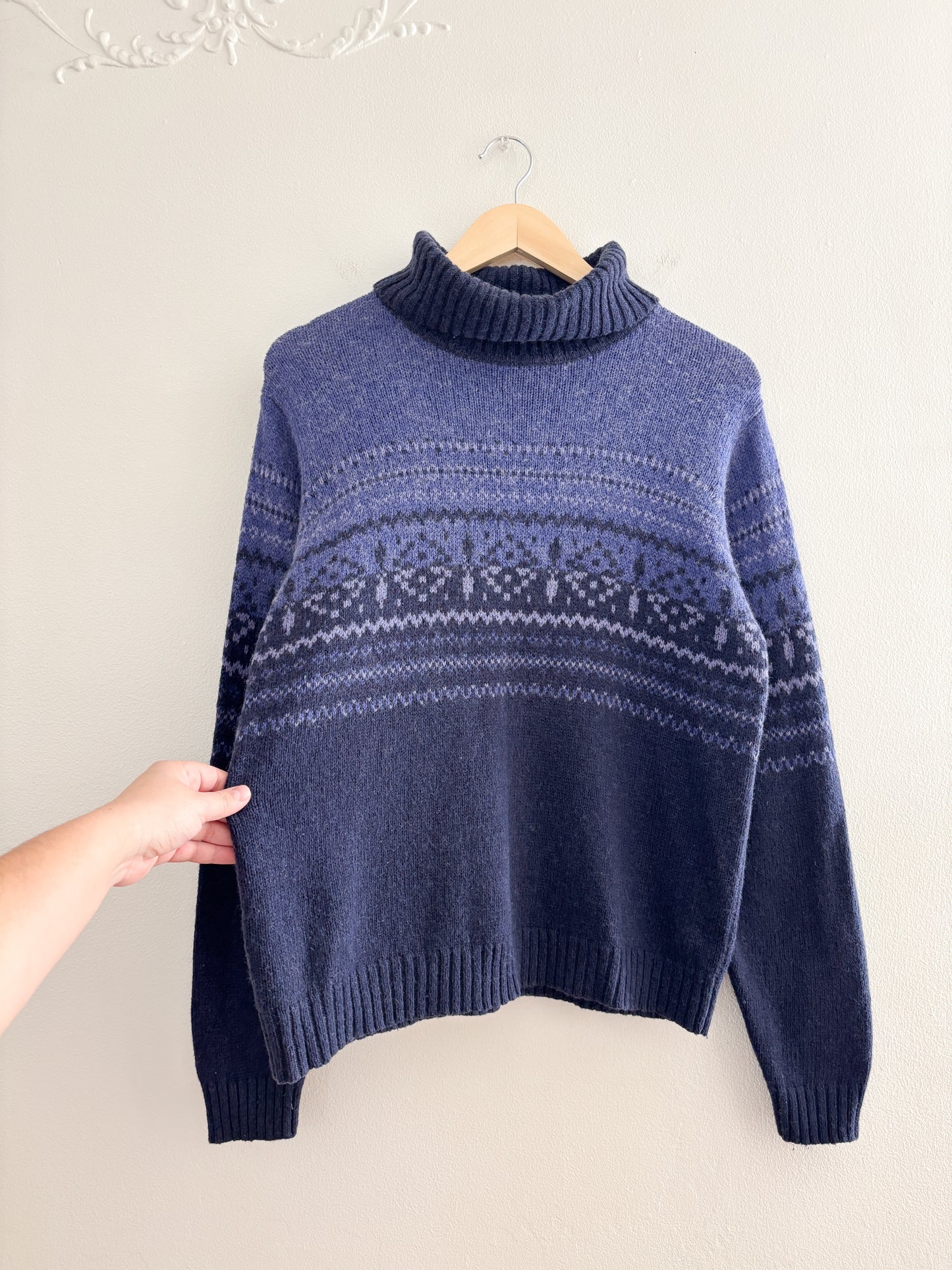 Vintage Wool Blend Turtleneck Sweater (M)