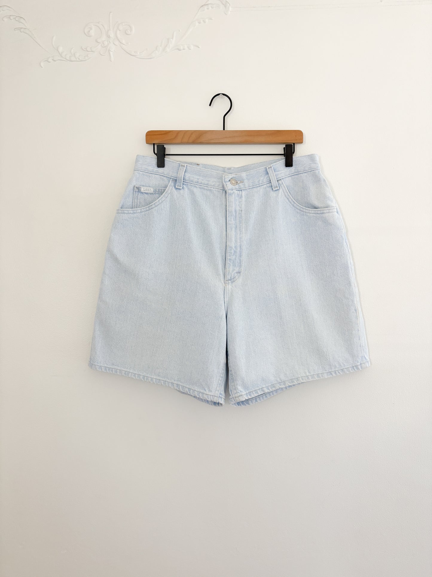Vintage Light Wash Lee Shorts (32”)