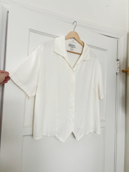 Vintage Collared button up top (XL)