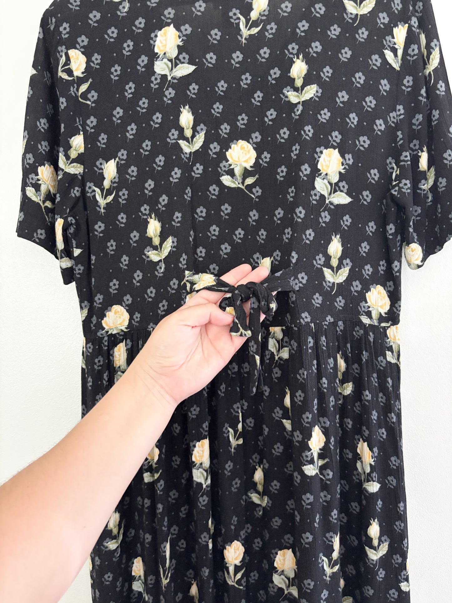 Vintage Black Floral Dress (M)