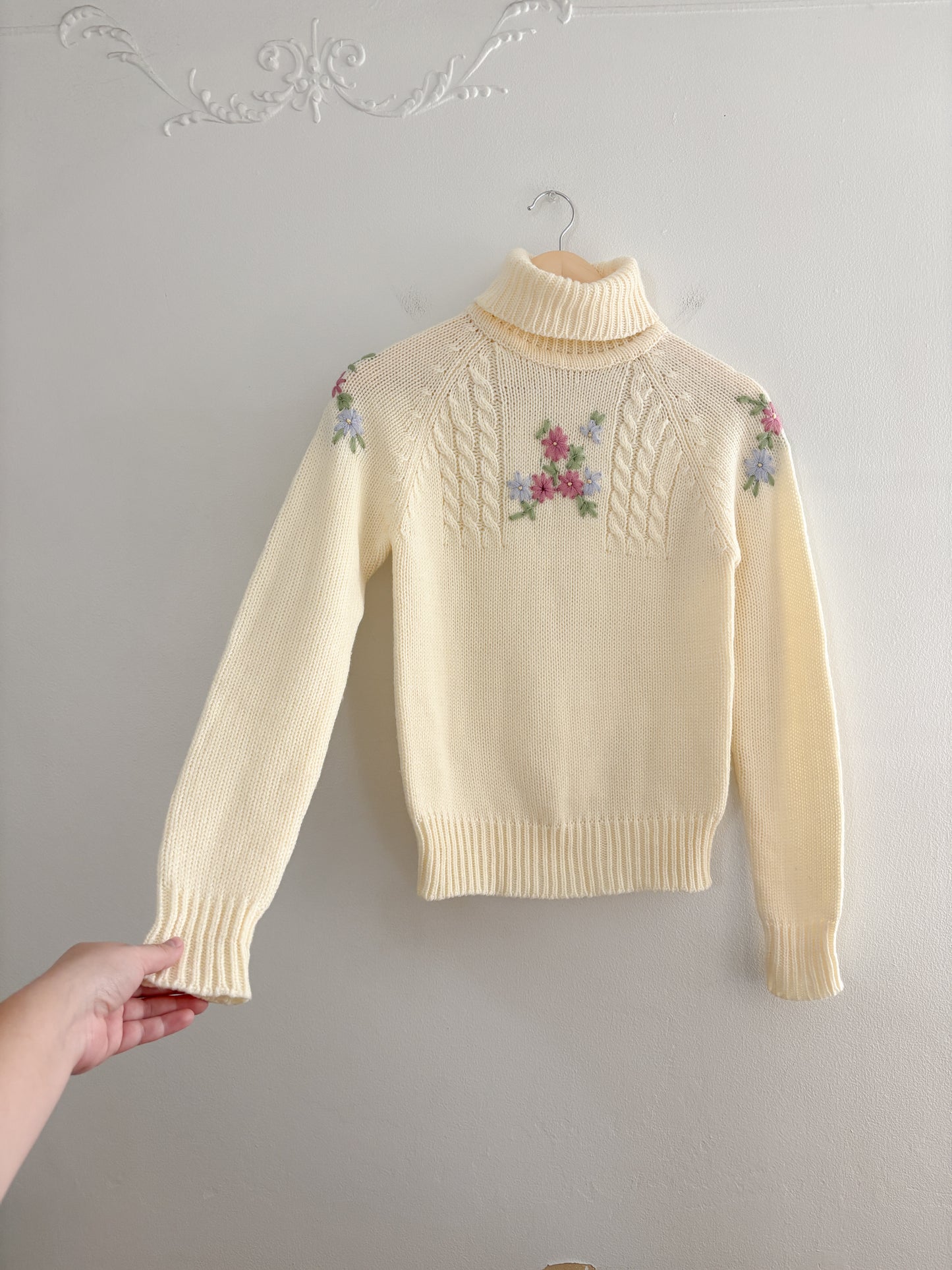 Vintage Floral Turtleneck Sweater (S)